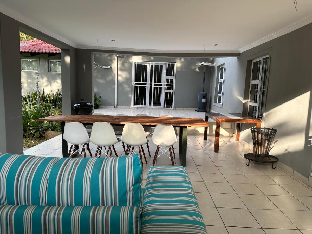 Zwelakho Furnished Apartments The Cube ヨハネスブルグ エクステリア 写真