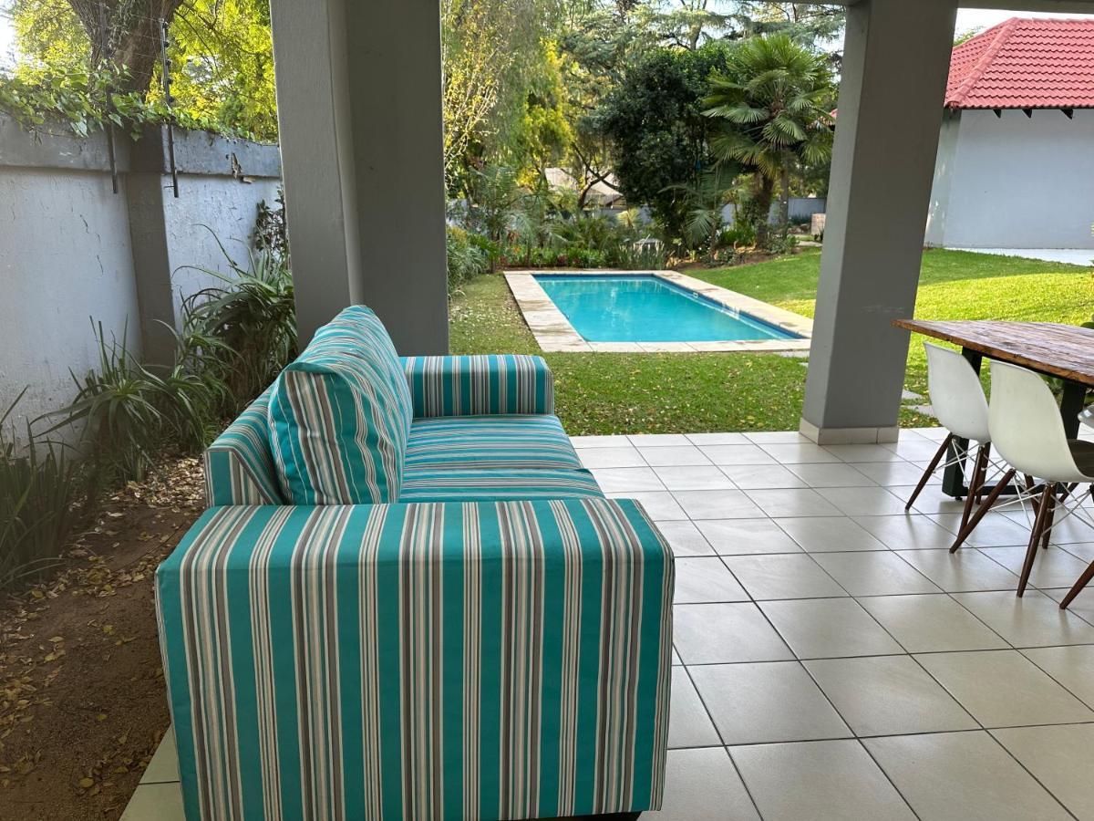 Zwelakho Furnished Apartments The Cube ヨハネスブルグ エクステリア 写真