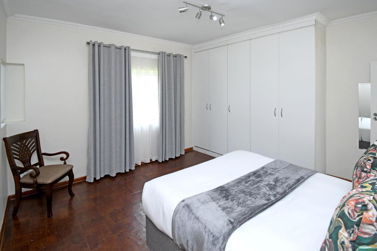 Zwelakho Furnished Apartments The Cube ヨハネスブルグ エクステリア 写真