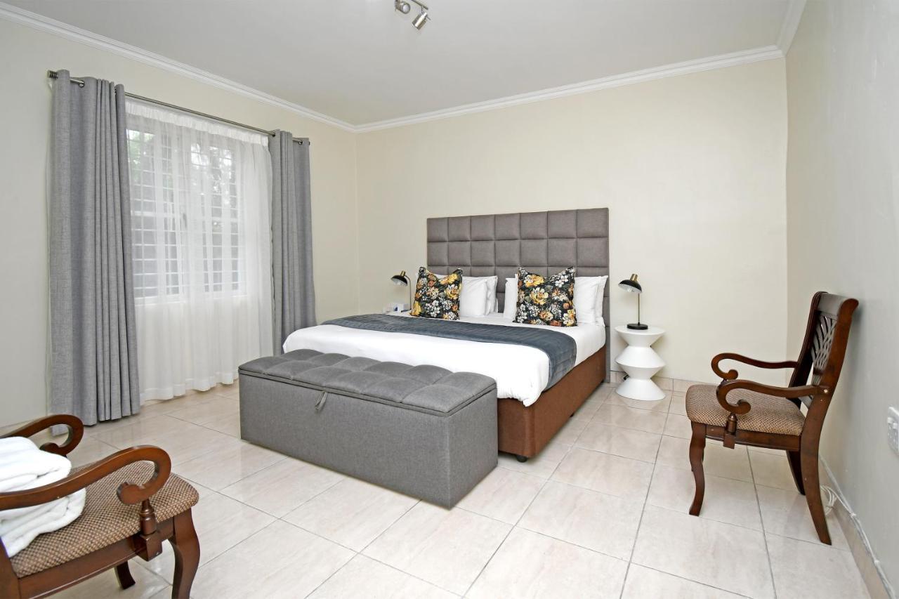 Zwelakho Furnished Apartments The Cube ヨハネスブルグ エクステリア 写真