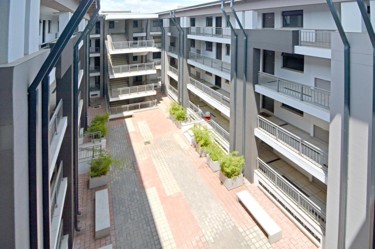 Zwelakho Furnished Apartments The Cube ヨハネスブルグ エクステリア 写真