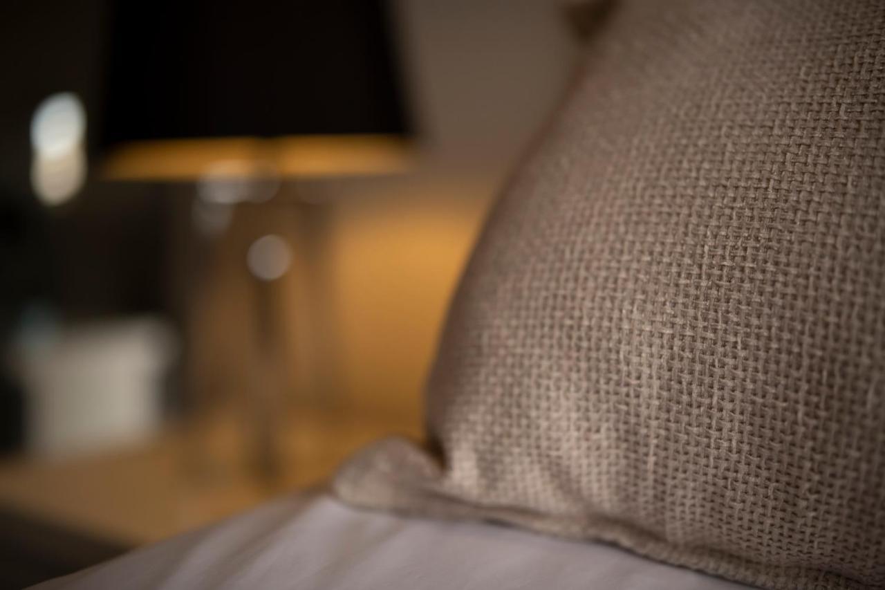 Zwelakho Furnished Apartments The Cube ヨハネスブルグ エクステリア 写真